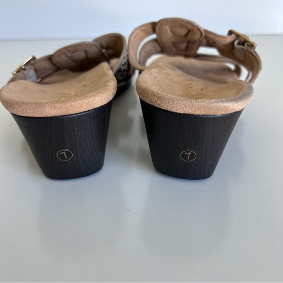 Vionic Women’s Radia Snake Print Sandals - Picture 8 of 10